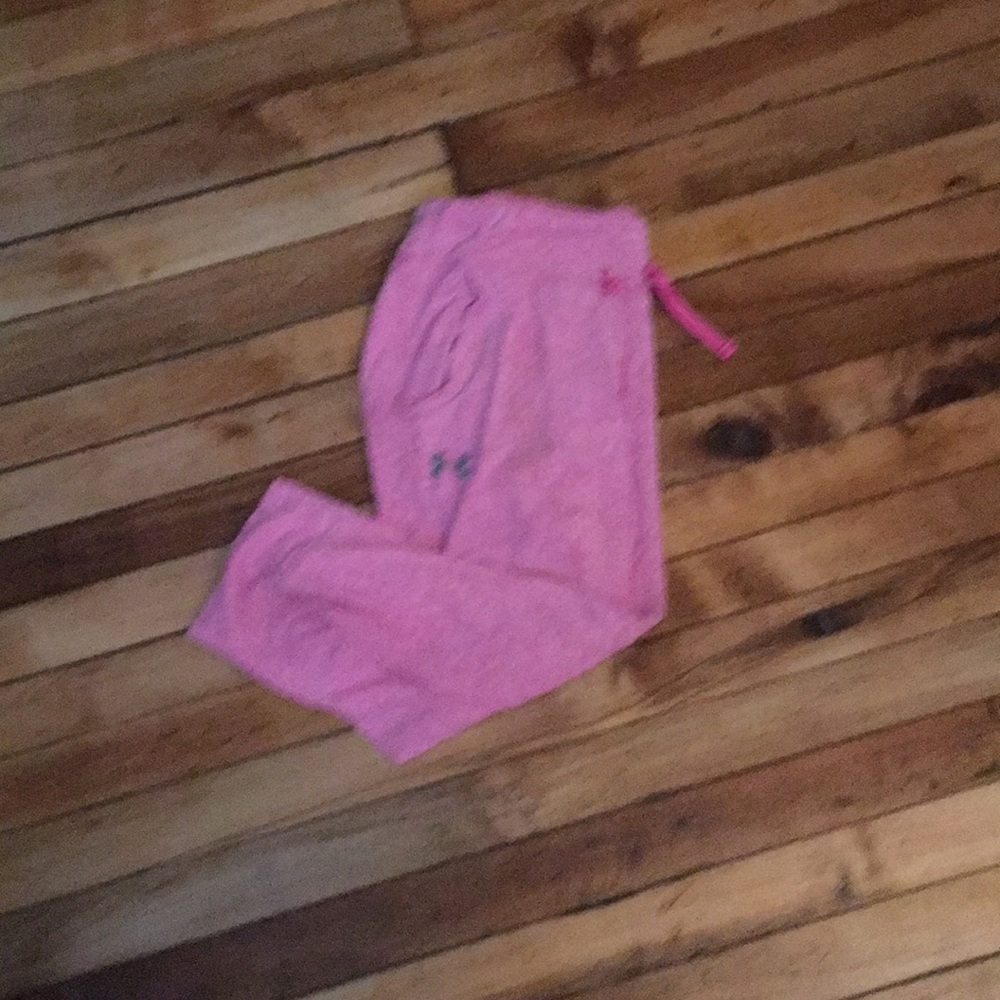 Pink Under Armor Caprees sweat pants/leggings